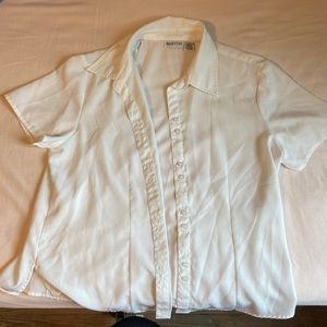 Short sleeve button up